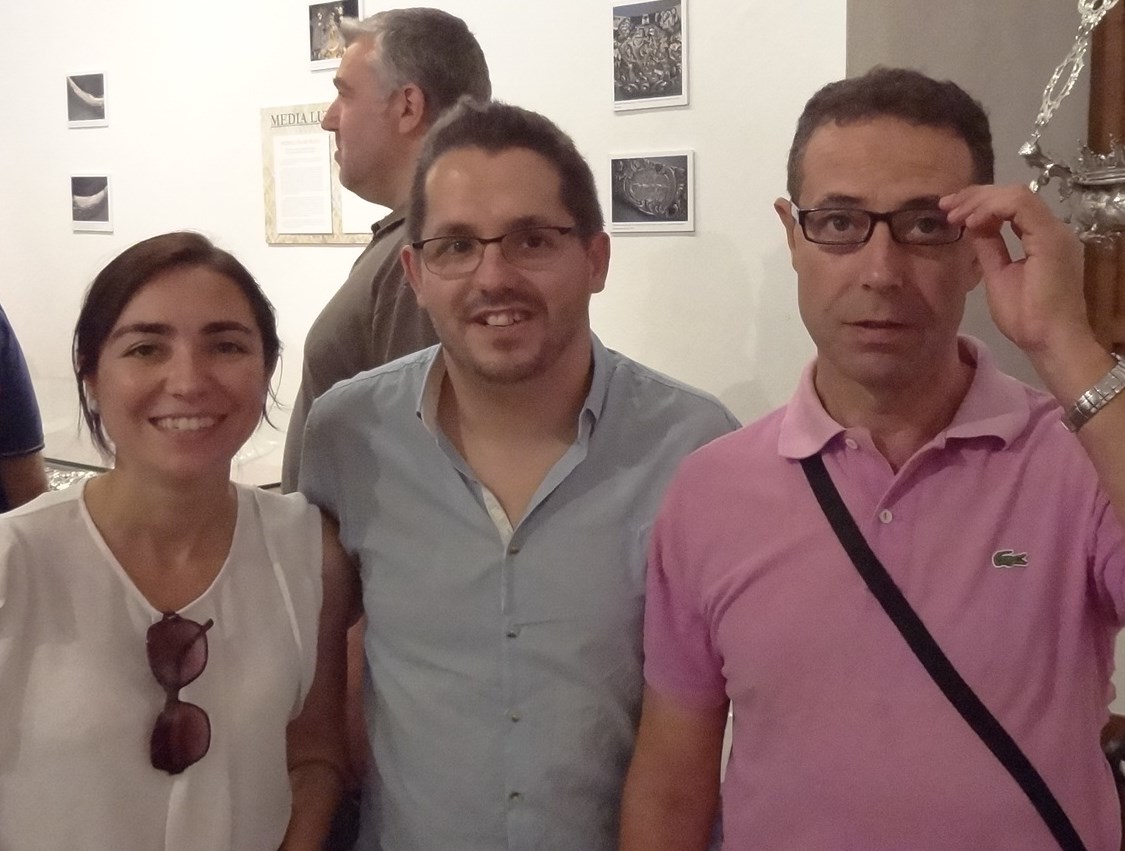 Antonio Jimnez and MariCarmen Reguera, David Ariza, and profile of Pascal Lefvre on the back