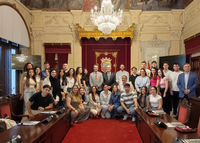 El alcalde y el teniente de alcalde de Málaga reciben al alumnado de GAP