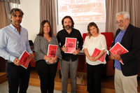 Profesores de siete universidades españolas abogan en un informe por el cierre de los centros de internamiento de extranjeros