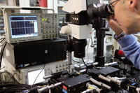 La empresa Alcyon Photonics invierte en dos patentes de dispositivos fotónicos de la UMA