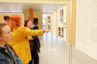 El Aulario Gerald Brenan exhibe una exposición sobre el movimiento estudiantil "La Rosa Blanca"