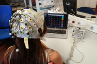 Investigadores desarrollan un sistema cerebro-máquina que mejora la comunicación de pacientes con ELA