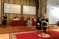 La Universidad de Granada le entrega la Medalla de Oro a la de Málaga 