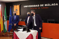 Antonio Guevara toma posesión de su cargo como decano de la Facultad de Turismo