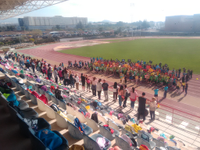 400 niños del Colegio Luis Buñuel celebran una competición deportiva en la UMA