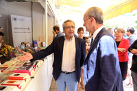 Alcalde y Rector en la Feria del Libro de Málaga