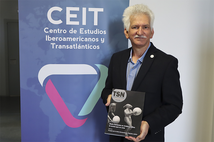 Visita de José R. Corrales al CEIT