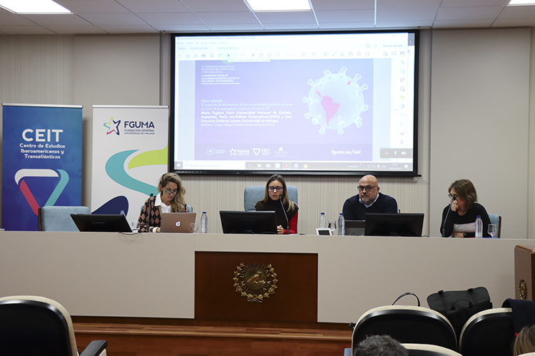 Ponentes durante sus intervenciones en el VII Workshop Internacional de Estudios Iberoamericanos y Transatlánticos