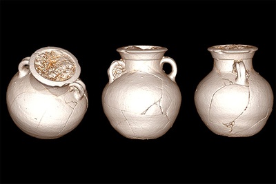Estudio del interior de una urna funeraria fenicia de hace 2.700 años 