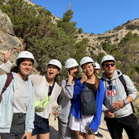 LOS ESTUDIANTES INTERNACIONALES VISITAN EL CAMINITO DEL REY
