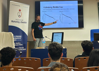 Impartida la charla "El arte de decidir en la empresa" organizada por la asociación Untaught