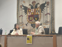 Baltasar Garzón entrevistado en la Universidad de Granada por nuestra compañera Lucía Ballesteros, profesora del Departamento de Periodismo