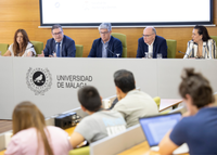 Investigadores de la facultad presentan un estudio sobre la Administración de Fincas