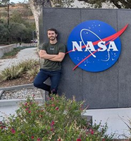 Un estudiante de Doctorado de la Escuela en el Jet Propulsion Laboratory de la NASA en California