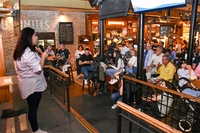 ‘Pint of Science’ vuelve a llevar la ciencia a los bares del centro de Málaga en su décima edición