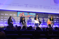 “Calle Málaga”, una reflexión sobre identidad, memoria y feminidad a cualquier edad