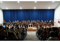 Una orquesta sinfónica de estudiantes de la UMA celebra su primer concierto en nuestro salón de actos