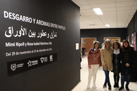 La exposición “Desgarro y aromas entre papeles”, organizada por el CEIT en Galería Central, conjuga la pintura y la poesía