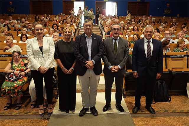 El Aula de Mayores comienza el curso con más de 3.000 inscritos en 217 actividades formativas