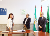 Ana Rosa del Águila toma posesión como decana de la Facultad de Estudios Sociales y del Trabajo