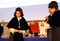 “Hoy saldamos una deuda de gratitud histórica contraída con la Universidad de Granada”