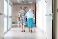 Investigadores de la UMA y del Clínico constatan la pérdida de calidad de vida de los cuidadores de enfermos de alzhéimer