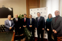 Una delegación diplomática, universitaria y empresarial de Armenia visita la UMA