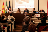 Expertos debaten sobre el papel histórico de la mujer en el periodismo español