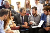 El ministro Pedro Duque visita la UMA y se reúne con estudiantes, investigadores y emprendedores