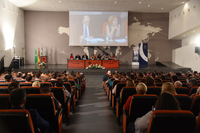 CELEBRADOS LOS ACTOS DE GRADUACIÓN DE LA V PROMOCIÓN DE LA FACULTAD DE COMERCIO Y GESTIÓN