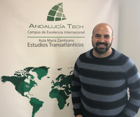 Juan Antonio Dip, investigador postdoctoral en AMZET, imparte una conferencia en la Universidad de Málaga