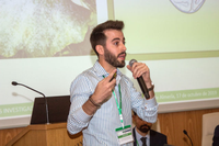 El doctor de la UMA Álvaro Polonio propone un nuevo modelo para el desarrollo racional de fungicidas