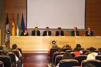 La trayectoria periodística y literaria de Francisco Umbral, a debate en una mesa redonda en el Rectorado