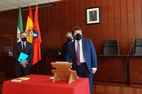 Juan José Hinojosa toma posesión como decano de la Facultad de Derecho 