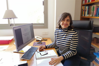 María Rubio recibe uno de los Premios de Investigación y Estudio Dionis Soler