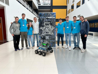 Estudiantes de la Escuela diseñan un prototipo de robot de rescate