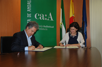 El decano firma como presidente de la Asociación Española de Universidades con Titulaciones de Información y Comunicación (ATIC) un acuerdo de colaboración con el Consejo del Audiovisual Andaluz