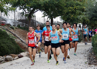 Más de 300 corredores participan en el II Cross de Navidad en el Complejo Deportivo de Teatinos