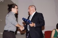 ENTREGA DEL PREMIO DEL CONCURSO DE VIDEO DE LA SEMANA CULTURAL DE LA FACULTAD