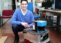 Investigadores de la UMA diseñan un sistema que permite dirigir un robot con la voz
