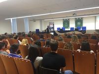 Conferencia sobre “La gestión económica de proyectos públicos” en la Facultad de Comercio y Gestión