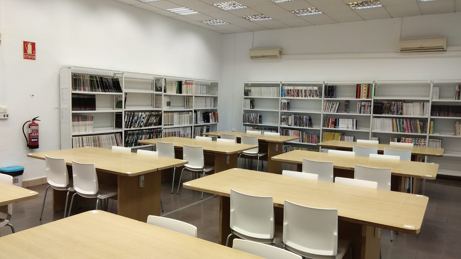Foto de la sala de la biblioteca