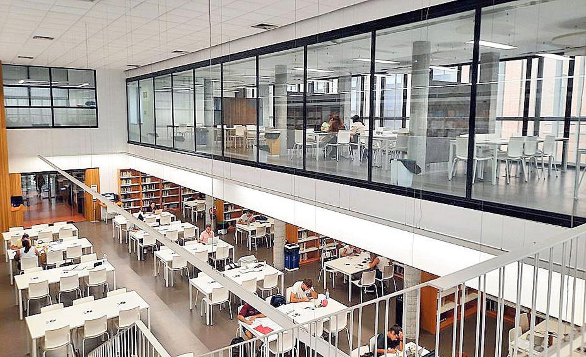 Foto de la sala de la biblioteca