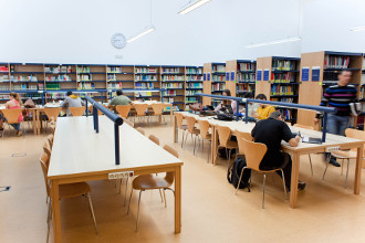 Foto de la sala de la biblioteca