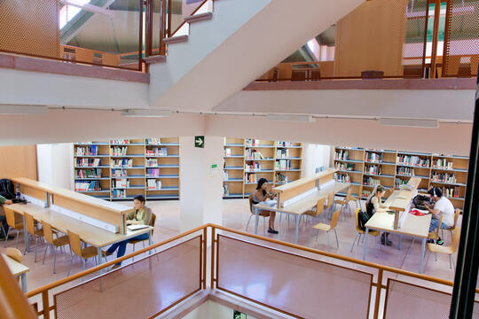 Foto de la sala de la biblioteca