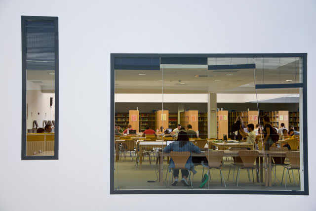 Foto de la sala de la biblioteca