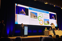 La catedratica de la UMA recogió el galardon coincidiendo con el 35º Congreso Nacional de la SEAIC en Granada