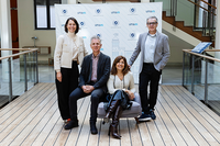Noelia Moreno, Manuel Enciso, Sara Robles y Jesús Marín posan en el Rectorado// FOTOS: EFE