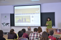 Conferencia "La producción en el cine documental" de Rocío Cabrera