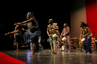 El Ballet Sunugal trae al Contenedor Cultural una muestra de baile africano y música tradicional al movido ritmo de timbales y palmas